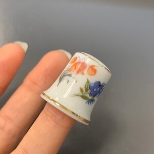 Floral Japanese Porcelain Thimble